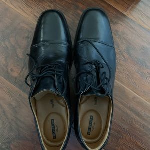Clarks Men’s Cap Toe Dress Shoes Size 12